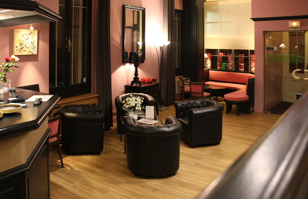 Hotel Roses-1